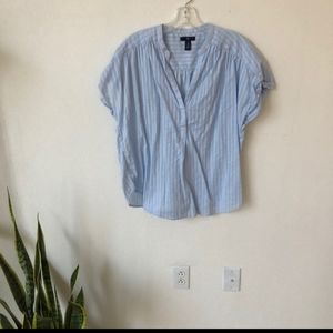 Gap size M short sleeved casual blouse